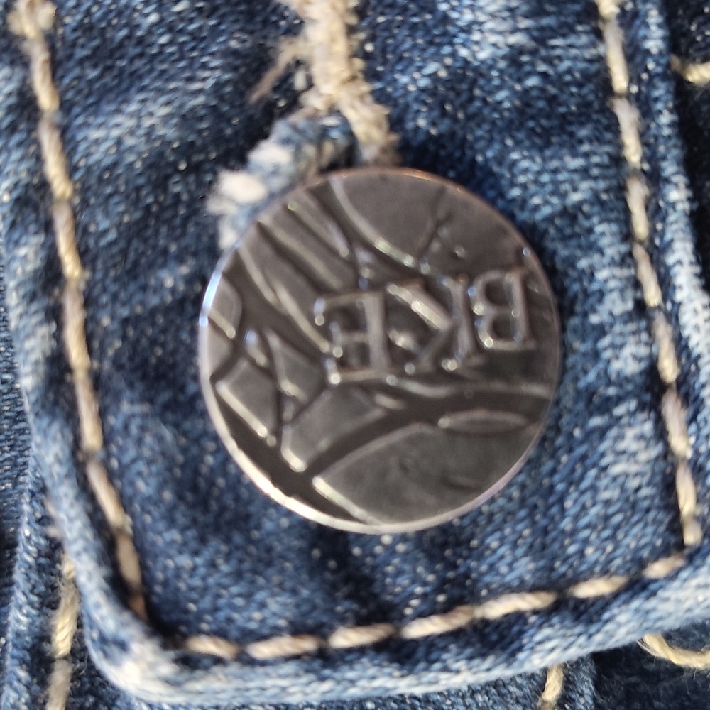 Denim Distressed Women's Shorts BKE BY BUCKLE FRAYED - Picture 4 of 16